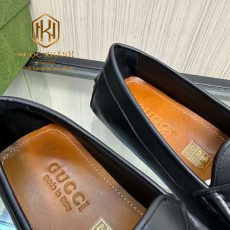 GIAY LUOI GUCCI NAM MAU DEN DA TRON KHOA CHU G KEP GLGC45 5