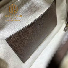 Tui deo cheo gucci nam