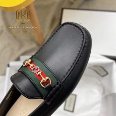 Giay luoi gucci da tron hoa tiet logo tag xanh do 3