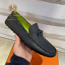 Giay luoi hermes mau den long xanh khoa den 5