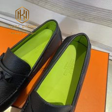 Giay luoi hermes mau den long xanh khoa den 6