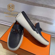 Giay luoi hermes mau trang phoi den hoa tiet khoa 1