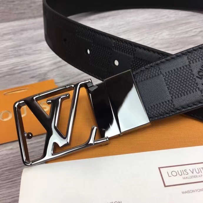 That lung nam louis vuitton caro chim hoa tiet logo long mat khoa mau trang 5