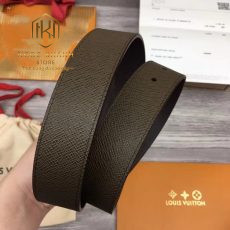 That lung nam louis vuitton da taiga mat khoa xuong day nau mat den 5