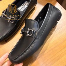 giay luoi Salvatore Ferragamo hoa tiet khoa trang mui tron 1