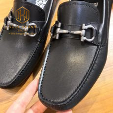 giay luoi Salvatore Ferragamo hoa tiet khoa trang mui tron 2