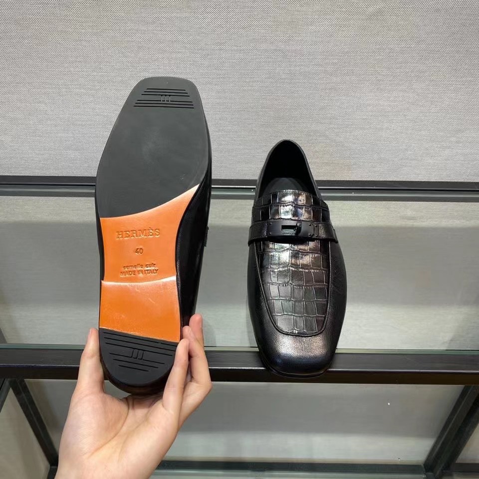 GIÀY LƯỜI NAM HERMES ĐẾ CAO HỌA TIẾT VÂN CÁ SẤU MẶT KHÓA GLHM09 8 giay luoi hermes de cao mau den hoa tiet van ca sau mat khoa den 2