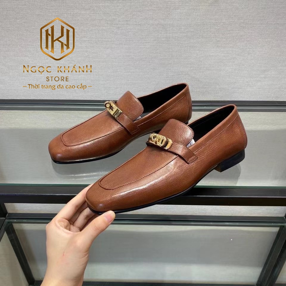 giay luoi hermes de cao mau nau da tron hoa tiet khoa vang mui vuong 3