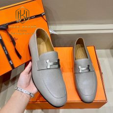 giay luoi hermes de cao mau trang da taiga hoa tiet chu H mau trang 5