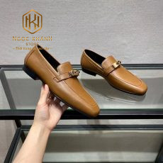 giay luoi hermes de cao mau vang nau da tron hoa tiet khoa vang mui vuong 1