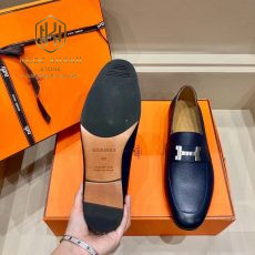 giay luoi hermes de cao mau xanh da taiga hoa tiet chu H mau trang 4