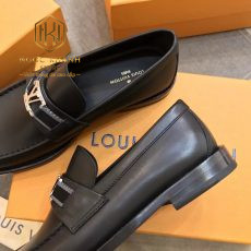 giay luoi louis vuitton de cao tag xam logo nho trang da tron mau den 5