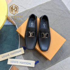 giay luoi louis vuitton like auth mau den da taiga mat logo trang 1