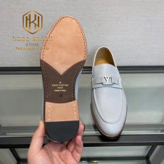 giay luoi louis vuitton mau xam de cao da taiga hoa tiet logo giua 3