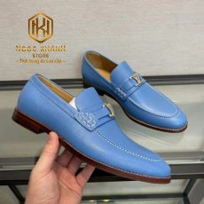 giay luoi louis vuitton mau xanh de cao da taiga hoa tiet logo giua 7 768x768 1