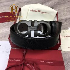 that lung Salvatore Ferragamo da nhan hoa tiet khoa logo khoa den 1