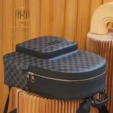 Ba lo louis vuitton hoa tiet caro den dang tron 7