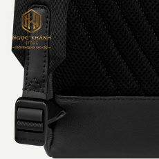 Ba lo louis vuitton hoa tiet logo phia truoc mau den 1