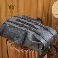 Ba lo louis vuitton mau den hoa tiet hoa den 7