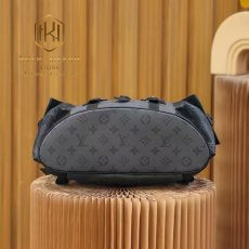 Ba lo louis vuitton mau den hoa tiet hoa den 8