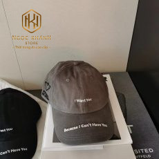 Mu nam Prada hoa tiet chu theu mau nau 1