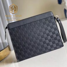 VI NAM LOUIS VUITTON CAM TAY HOA TIET CARO CHIM LIKEAUTH VNLV06 5