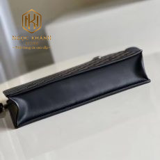 VI NAM LOUIS VUITTON CAM TAY HOA TIET CARO CHIM LIKEAUTH VNLV06 7