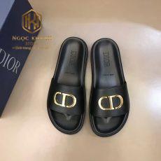 dep nam dior mau den da tron hoa tiet logo vang quai ngang 5 1