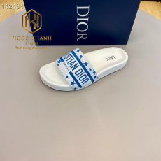 dep nam dior quai ngang mau trang hoa tiet chu 5