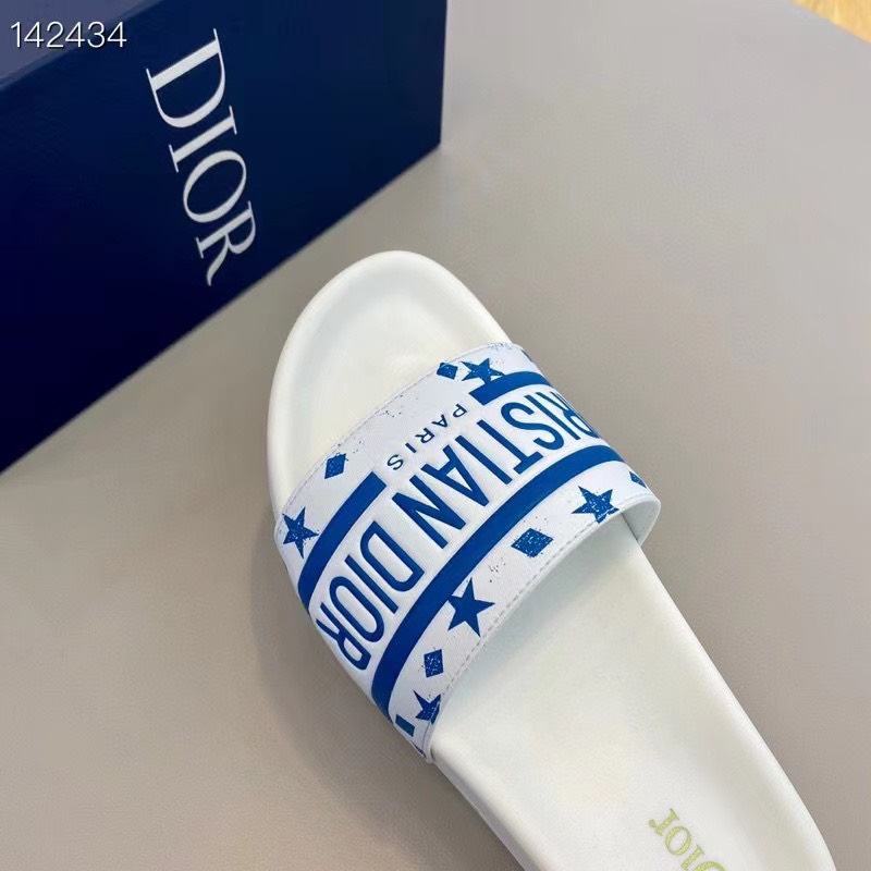 dep nam dior quai ngang mau trang hoa tiet chu 6