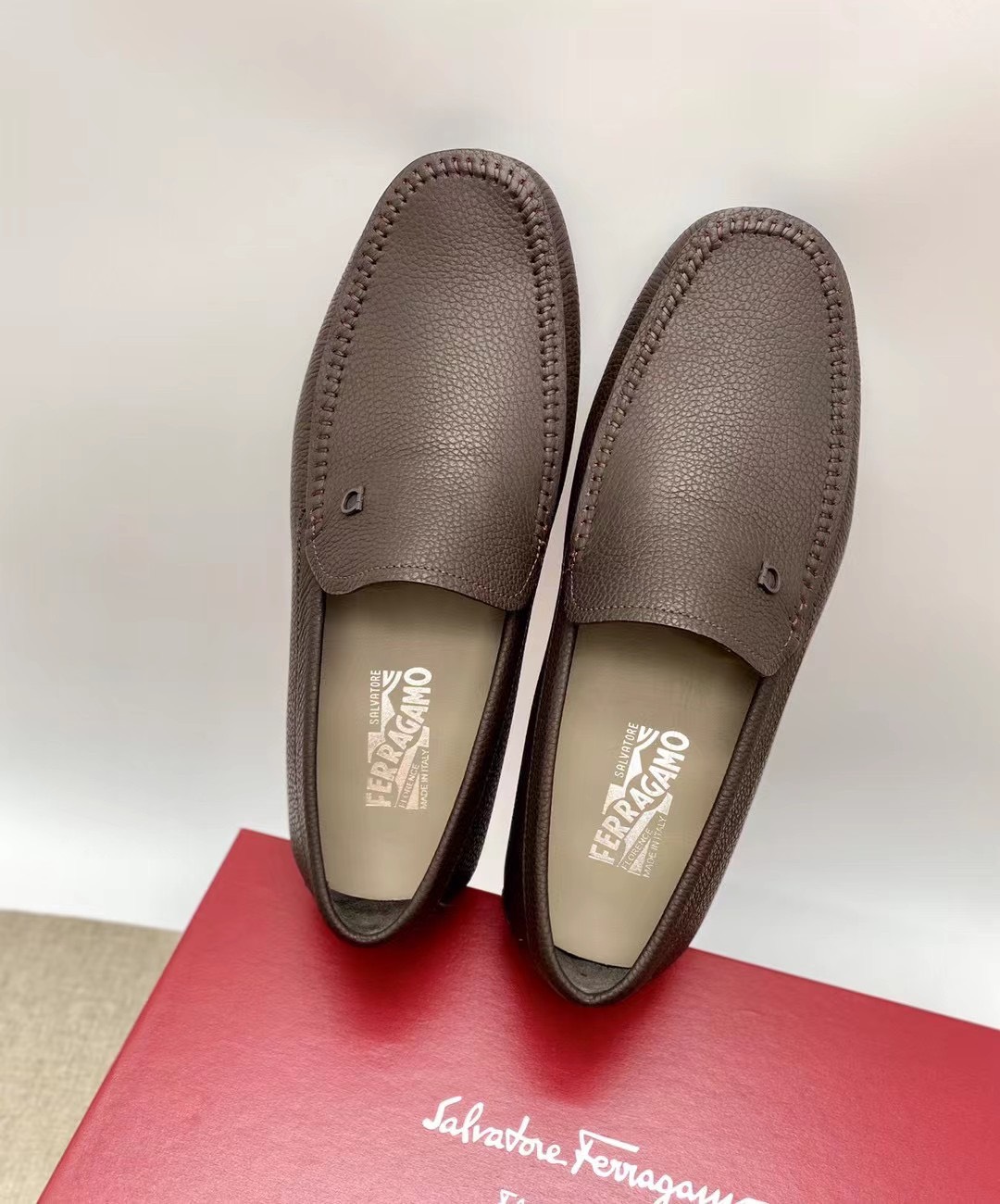 giay luoi Salvatore Ferragamo da nhan logo chim mau nau 5