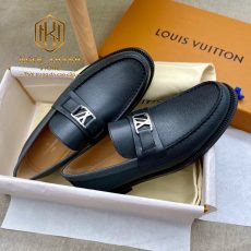 giay luoi louis vuitton de cao mau den logo nho trang da taiga 7