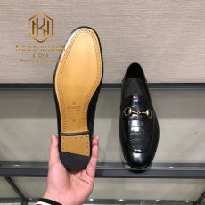 giay luoi nam gucci de cao mau den da san khoa vang 3