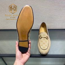 giay luoi nam gucci de mau vang dap logo 5