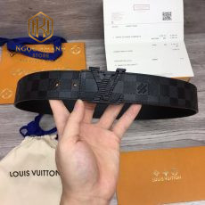 that lung nam Louis Vuitton caro chim hoa tiet logo khac chu mat den 5