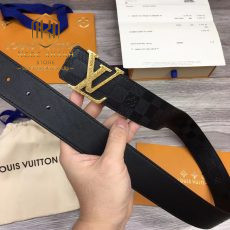 that lung nam Louis Vuitton caro chim hoa tiet logo khac chu mat vang 3