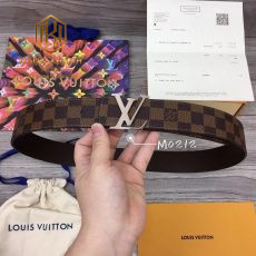 that lung nam Louis Vuitton caro hoa tiet logo mat trang 1