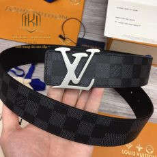 that lung nam Louis Vuitton caro moi hoa tiet logo mat trang 8