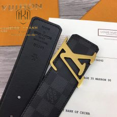 that lung nam Louis Vuitton caro moi hoa tiet logo mat vang 5