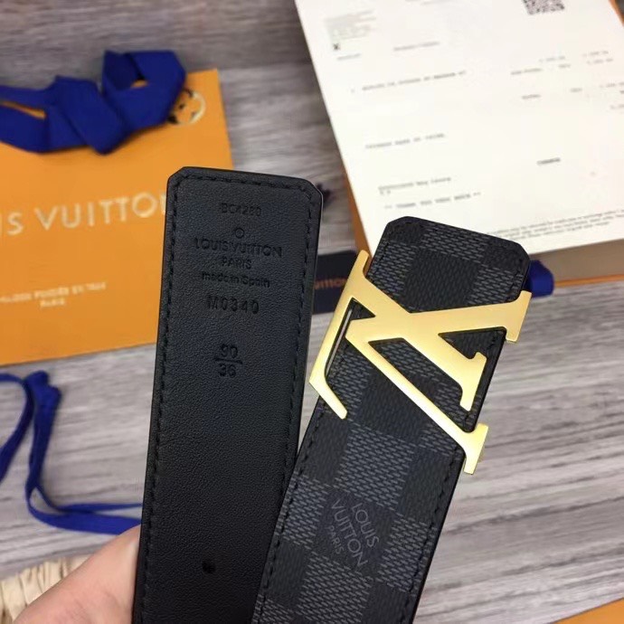 that lung nam Louis Vuitton caro moi hoa tiet logo thang mat vang 1