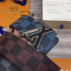 that lung nam Louis Vuitton caro phoi mau hoa tiet logo mat den 4