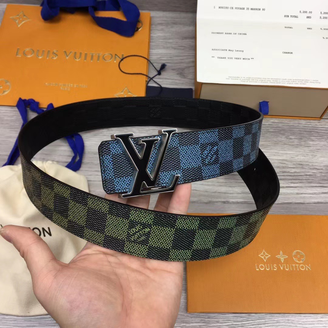 that lung nam Louis Vuitton caro phoi mau hoa tiet logo mat den 5