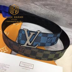 that lung nam Louis Vuitton caro phoi mau hoa tiet logo mat trang 10