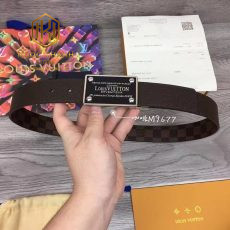 that lung nam Louis Vuitton day caro mat khoa chu nhat mat den day nau 6