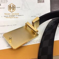 that lung nam Louis Vuitton day caro mat khoa chu nhat mat nau day den 2