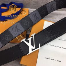 that lung nam Louis Vuitton hoa den ke o hoa tiet logo mat trang 6 1