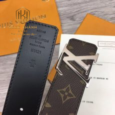 that lung nam Louis Vuitton hoa nau hoa tiet logo mat trang 1