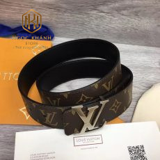 that lung nam Louis Vuitton hoa nau hoa tiet logo mat trang 4