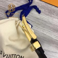 that lung nam Louis Vuitton mau den hoa tiet o dap chu khoa kim mat vang 4