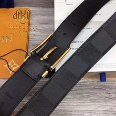 that lung nam Louis Vuitton mau den hoa tiet o dap chu khoa kim mat vang 5